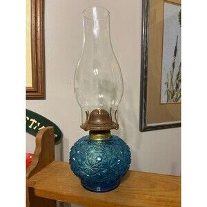 L.E. Smith Daisy and Button Blue Oil Lamp